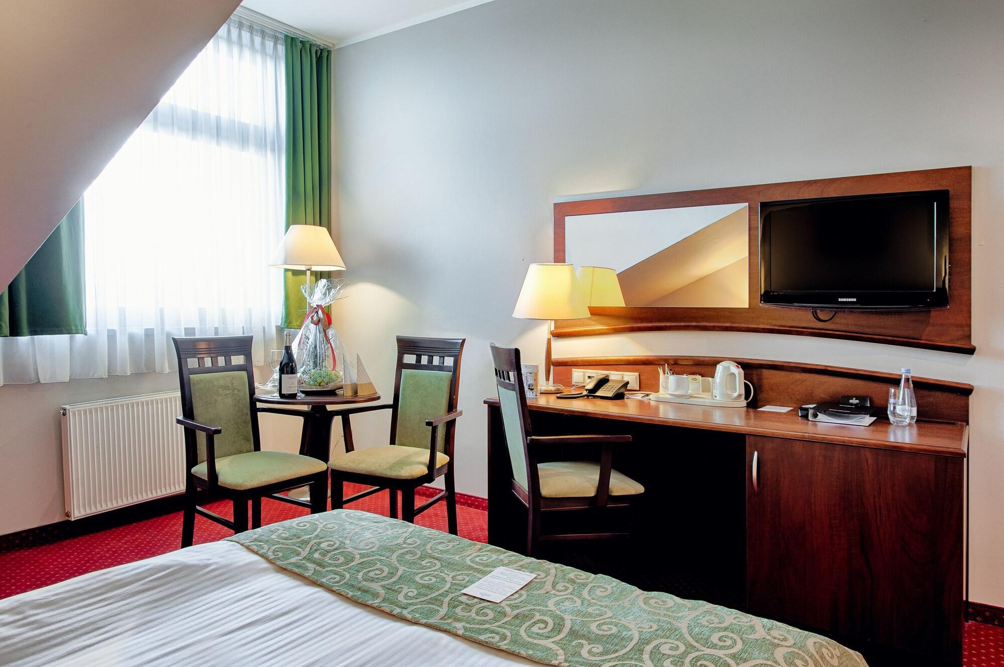 Grand Royal 4* Poznań